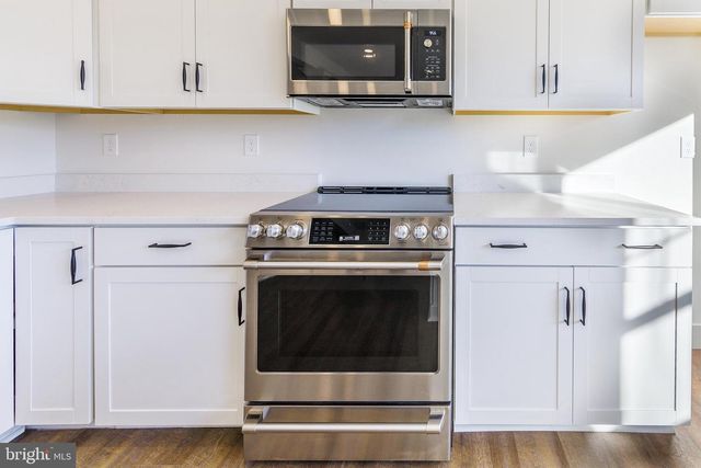 1757 HARBOR DR, Chester, MD 21619