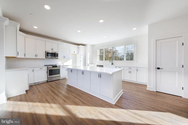 1757 HARBOR DR, Chester, MD 21619