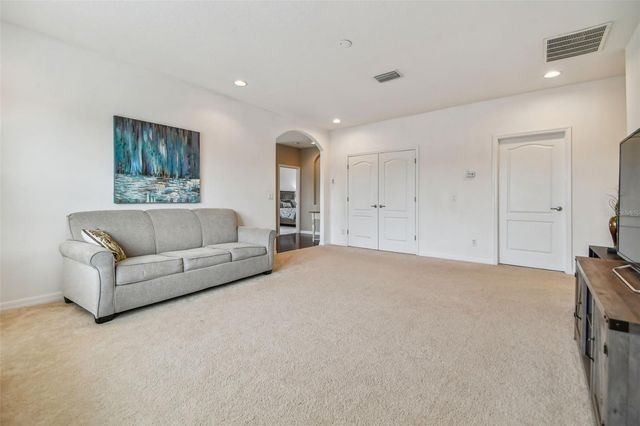 10627 MISTFLOWER LANE, Tampa, FL 33647