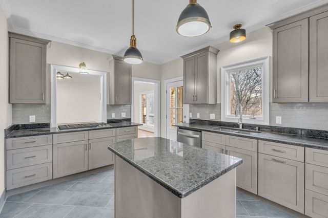 111 Glendower Ct, Nashville, TN 37204