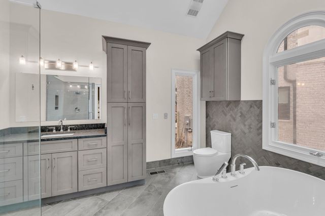 111 Glendower Ct, Nashville, TN 37204