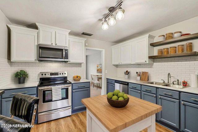 5753 CRESTVIEW Road, Jacksonville, FL 32210