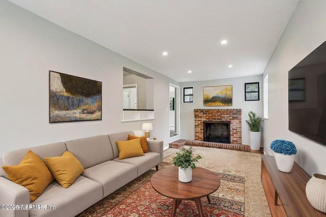 5753 CRESTVIEW Road, Jacksonville, FL 32210