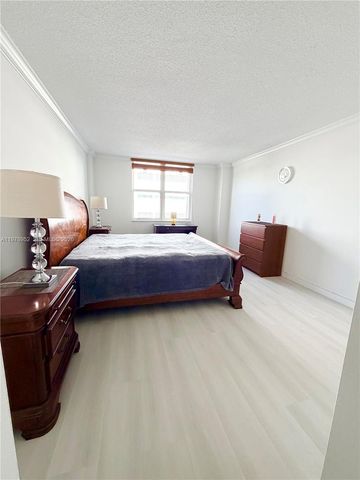 3725 S Ocean Dr 521, Hollywood, FL 33019