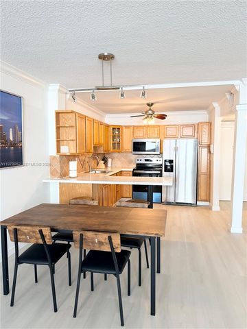 3725 S Ocean Dr 521, Hollywood, FL 33019