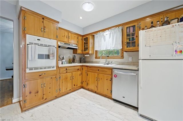 4821 Orleans DR, Portsmouth, VA 23703