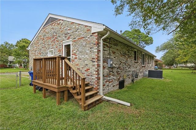 4821 Orleans DR, Portsmouth, VA 23703