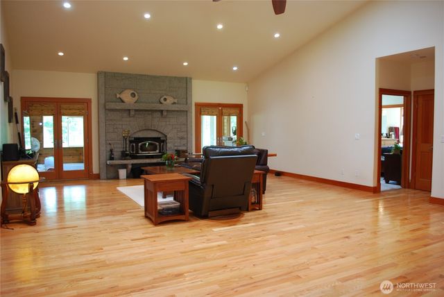 11310 Harris Rd SE, Yelm, WA 98597