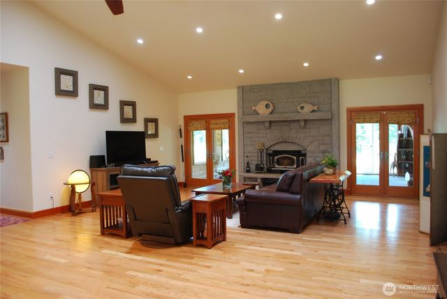 11310 Harris Rd SE, Yelm, WA 98597