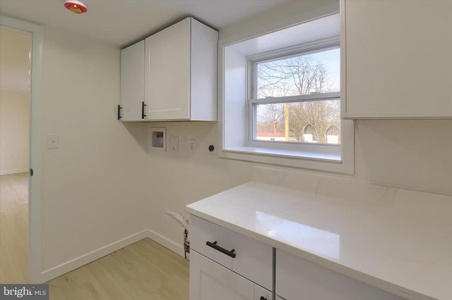 490 SUE DR, Hummelstown, PA 17036