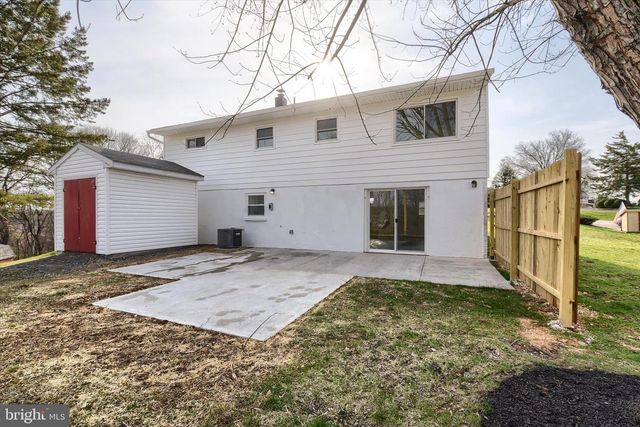 490 SUE DR, Hummelstown, PA 17036