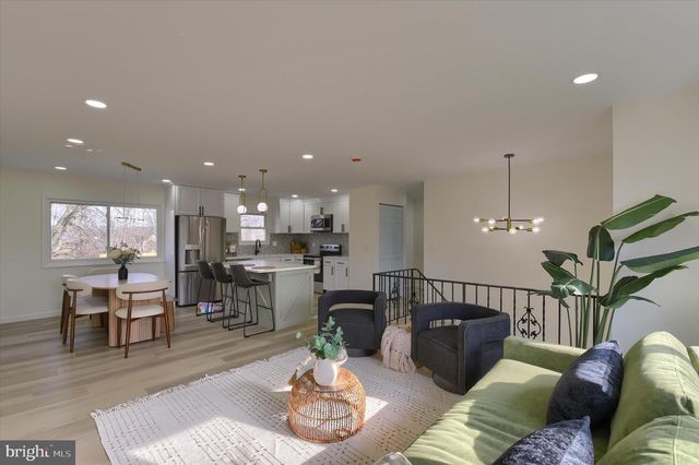 490 SUE DR, Hummelstown, PA 17036