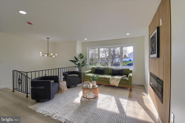 490 SUE DR, Hummelstown, PA 17036