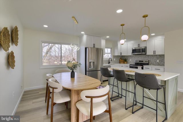 490 SUE DR, Hummelstown, PA 17036