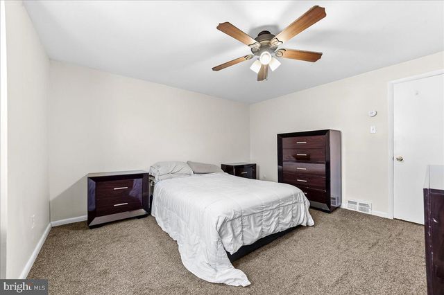 2313 DELMAR DR, Folcroft, PA 19032