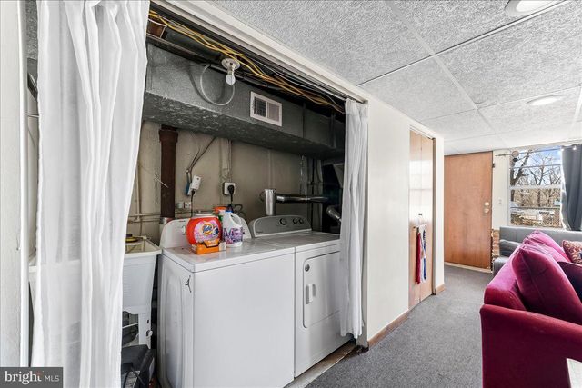 2313 DELMAR DR, Folcroft, PA 19032