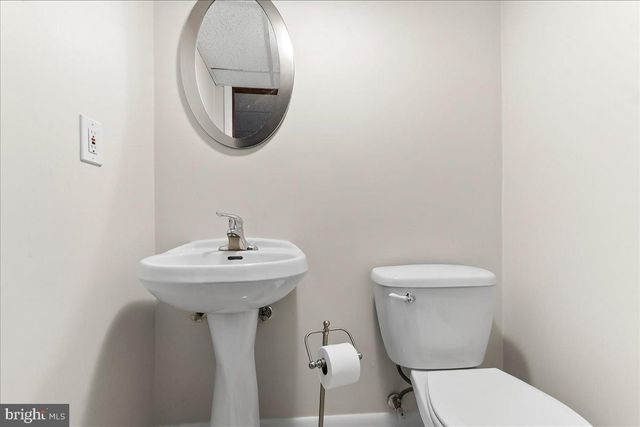 2313 DELMAR DR, Folcroft, PA 19032