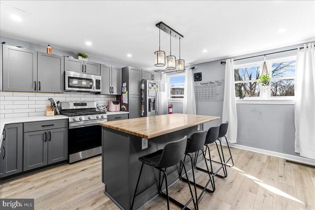 2313 DELMAR DR, Folcroft, PA 19032