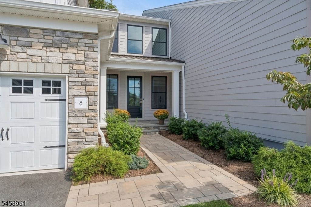 8 Hawfinch Dr, Berkeley Heights Twp., NJ 07922 — exterior