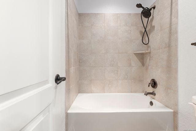 3400 Woodlawn Farms, Schertz, TX 78154