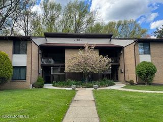 22 Amberly Drive, B, Manalapan, NJ 07726