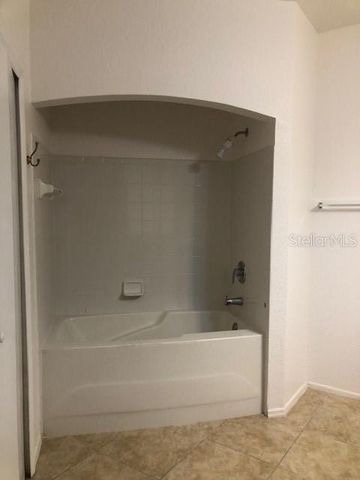 102 VISTA VERDI CIRCLE 112, Lake Mary, FL 32746