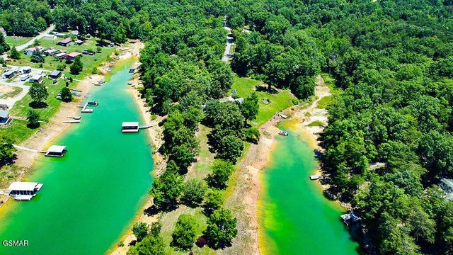 902 Lake View Road, Sevierville, TN 37876