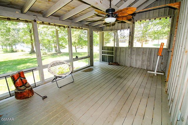 902 Lake View Road, Sevierville, TN 37876