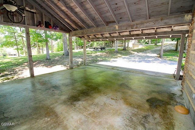 902 Lake View Road, Sevierville, TN 37876