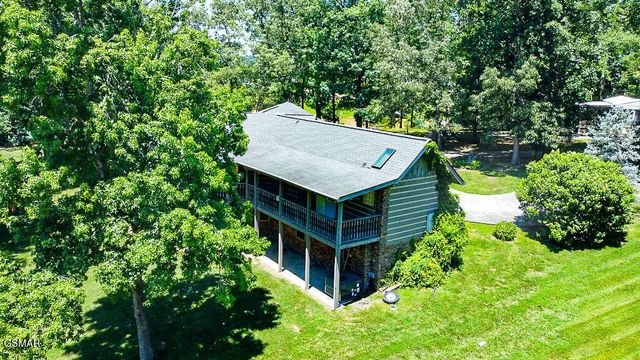 902 Lake View Road, Sevierville, TN 37876