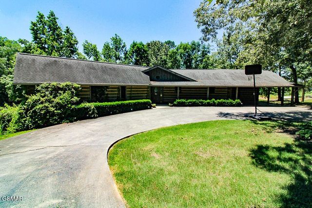 902 Lake View Road, Sevierville, TN 37876