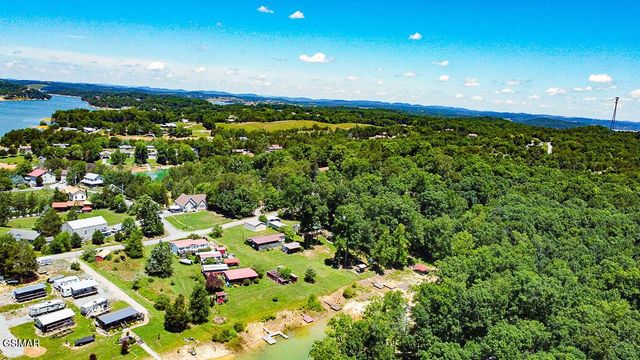 902 Lake View Road, Sevierville, TN 37876