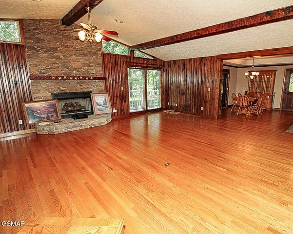 902 Lake View Road, Sevierville, TN 37876
