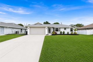 3520 SE Hyde Circle, Port St. Lucie, FL 34983