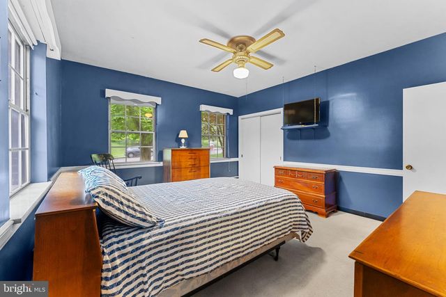 8316 MACARTHUR RD, Glenside, PA 19038