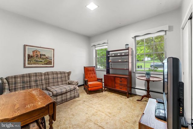 8316 MACARTHUR RD, Glenside, PA 19038