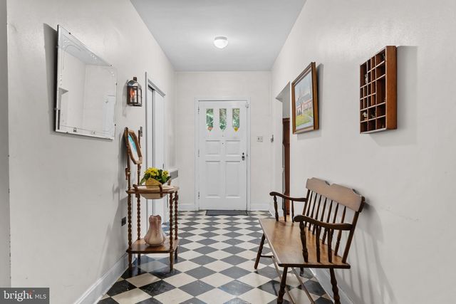 8316 MACARTHUR RD, Glenside, PA 19038