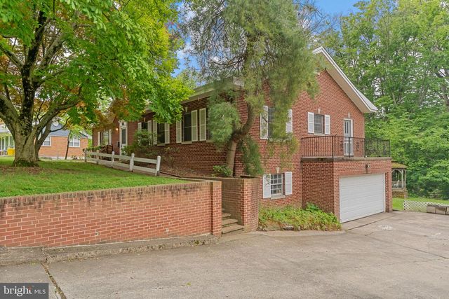 8316 MACARTHUR RD, Glenside, PA 19038