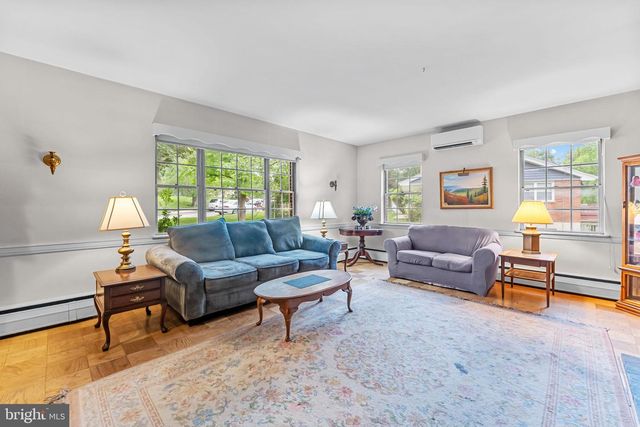 8316 MACARTHUR RD, Glenside, PA 19038
