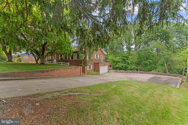 8316 MACARTHUR RD, Glenside, PA 19038