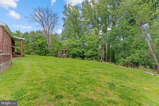 8316 MACARTHUR RD, Glenside, PA 19038