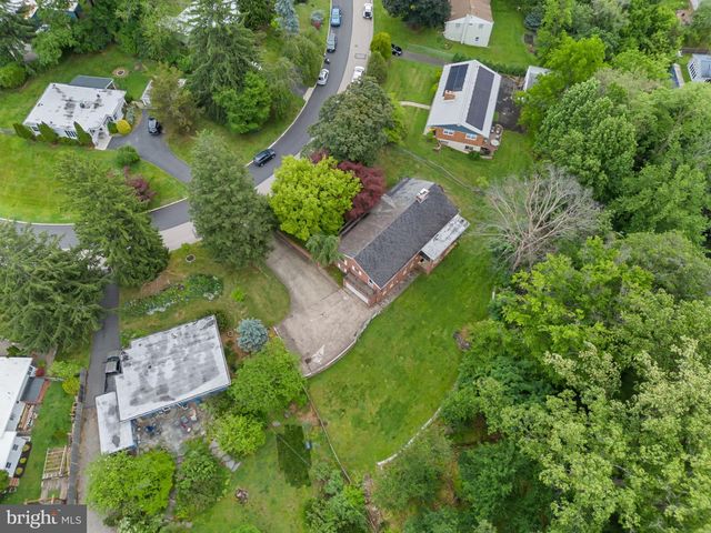 8316 MACARTHUR RD, Glenside, PA 19038