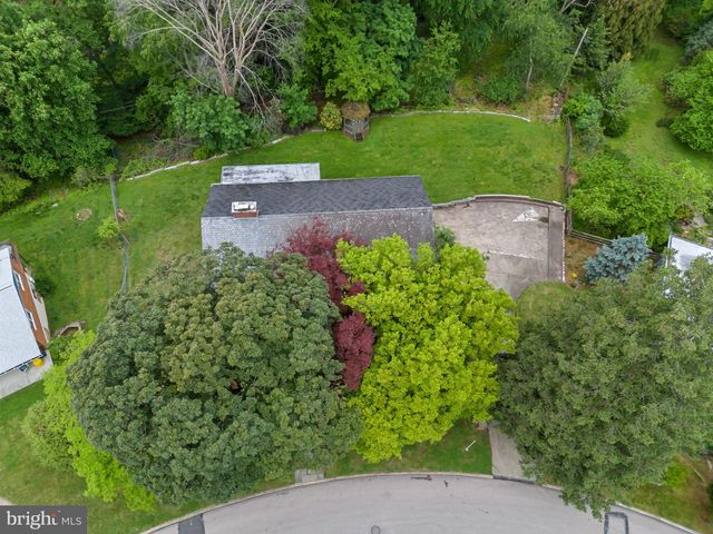 8316 MACARTHUR RD, Glenside, PA 19038
