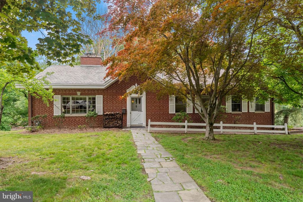 8316 MACARTHUR RD, Glenside, PA 19038