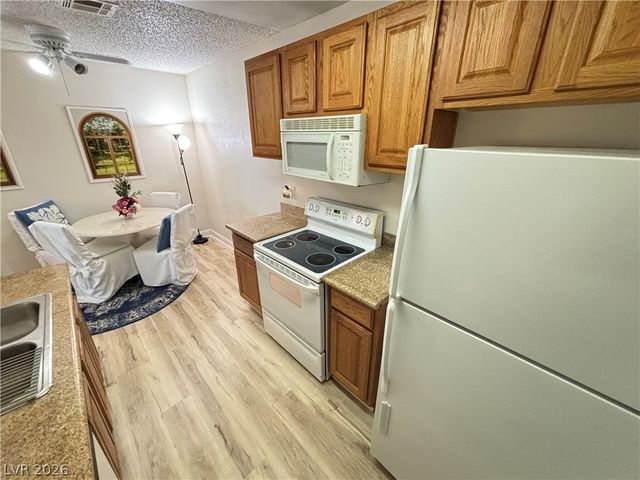 1515 East Reno Avenue C206, Las Vegas, NV 89119