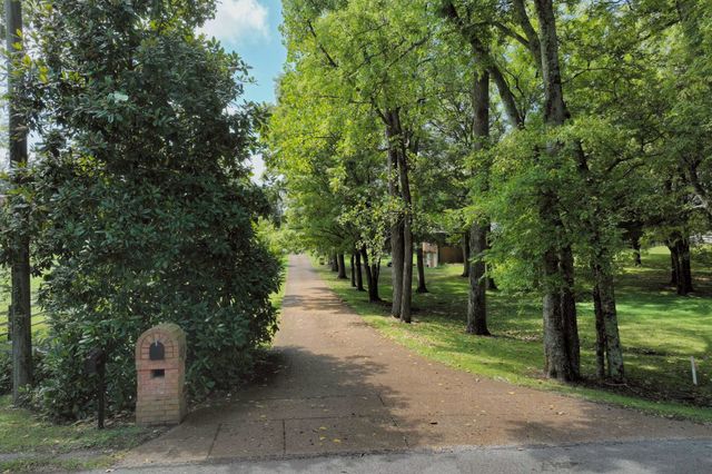 507 Menees Ln, Madison, TN 37115