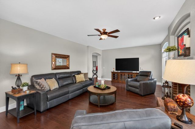 11871 Silver Cliff Way, Gold River, CA 95670