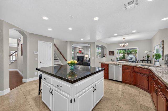 11871 Silver Cliff Way, Gold River, CA 95670