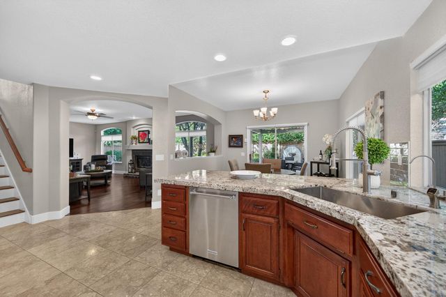 11871 Silver Cliff Way, Gold River, CA 95670