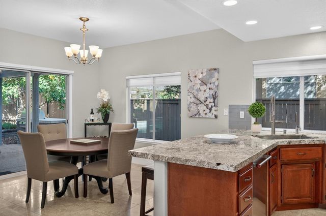 11871 Silver Cliff Way, Gold River, CA 95670